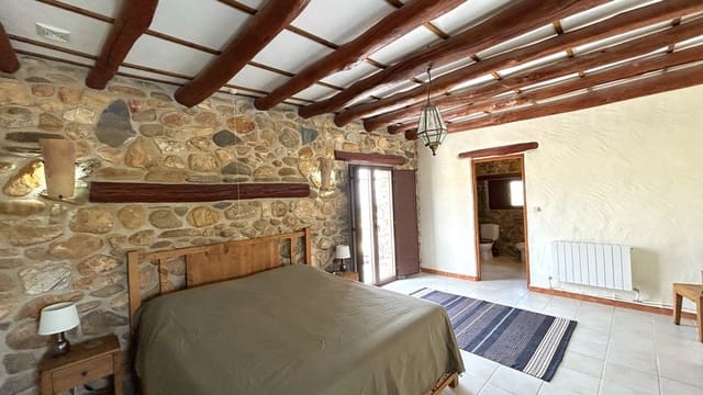 Finca/Casa Rural de 3 habitaciones en Caniles en venta con garaje - 395.000 € (Ref: 9987179)