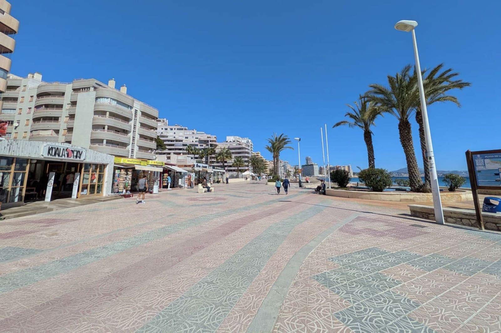 3 bedroom Villa for sale in Calpe / Calp with pool garage - € 340,000 (Ref: 10021363)