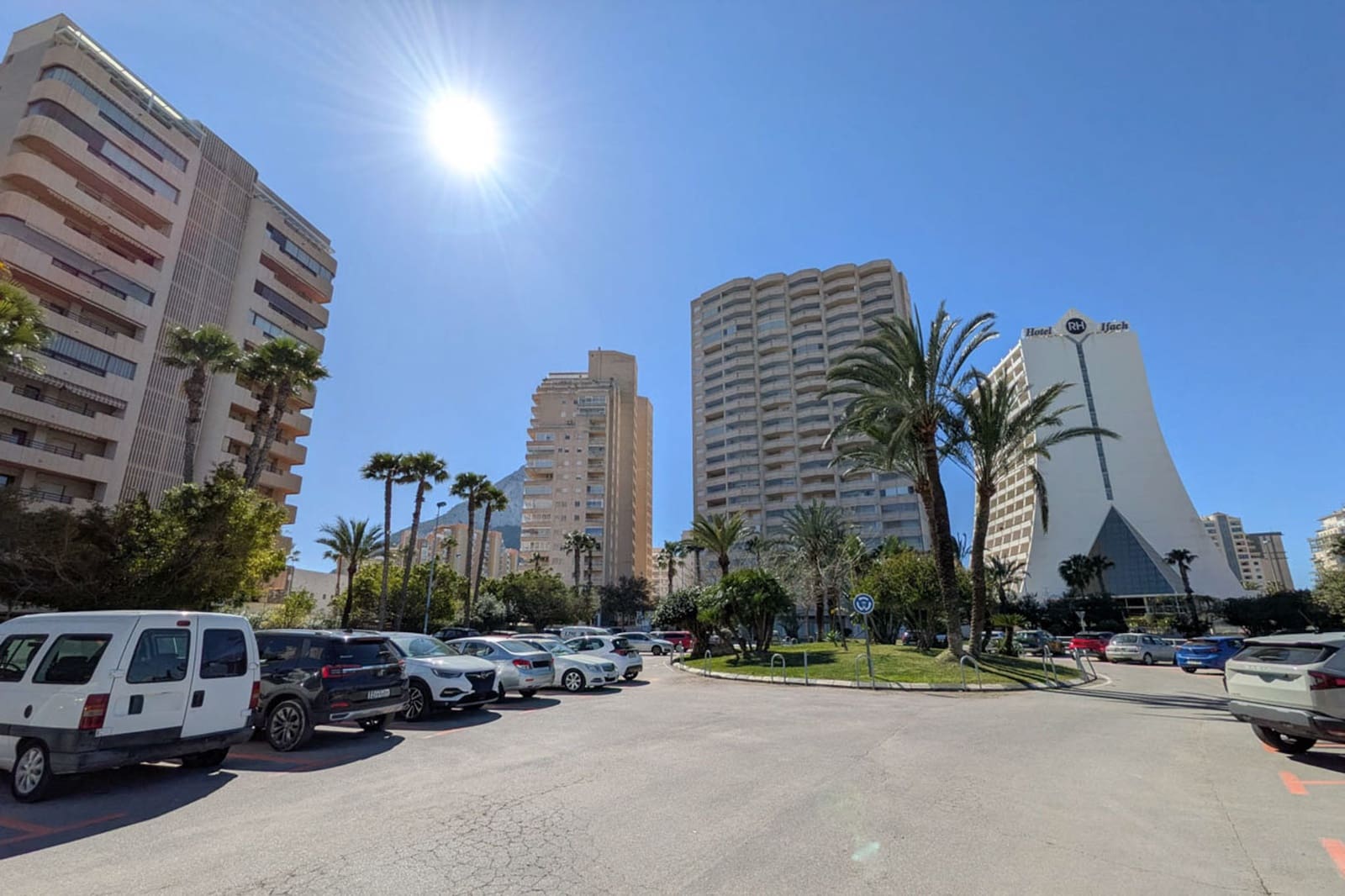 3 bedroom Villa for sale in Calpe / Calp with pool garage - € 340,000 (Ref: 10021363)