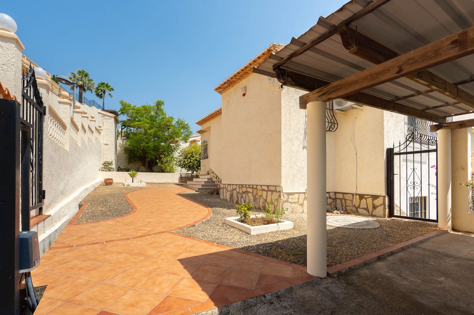 Chalet de 5 habitaciones en Jalón / Xaló en venta con piscina garaje - 599.000 € (Ref: 10024896)