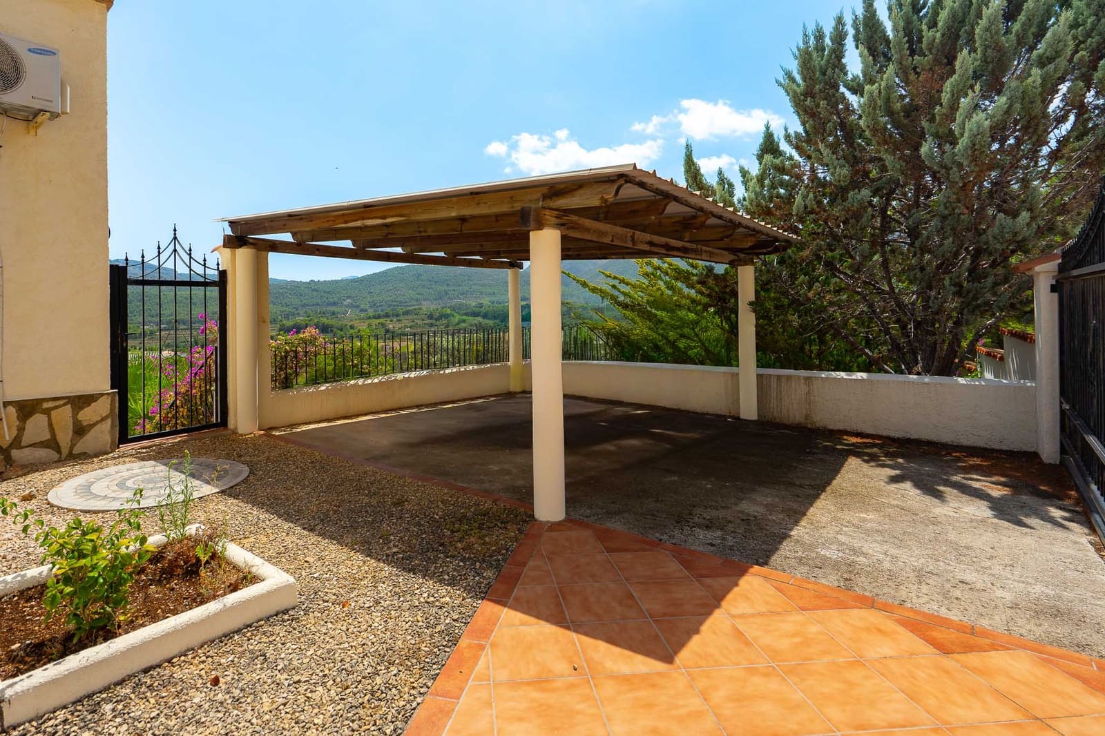 Chalet de 5 habitaciones en Jalón / Xaló en venta con piscina garaje - 599.000 € (Ref: 10024896)