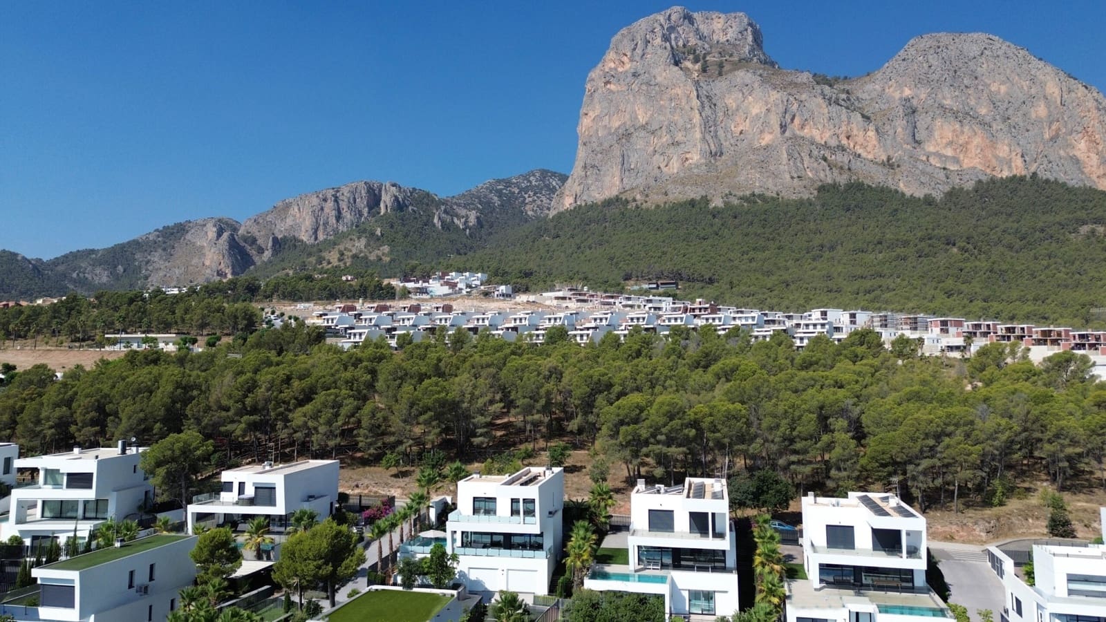 3 Zimmer Villa zu verkaufen in Polop mit Pool Garage - 729.000 € (Ref: 10042271)