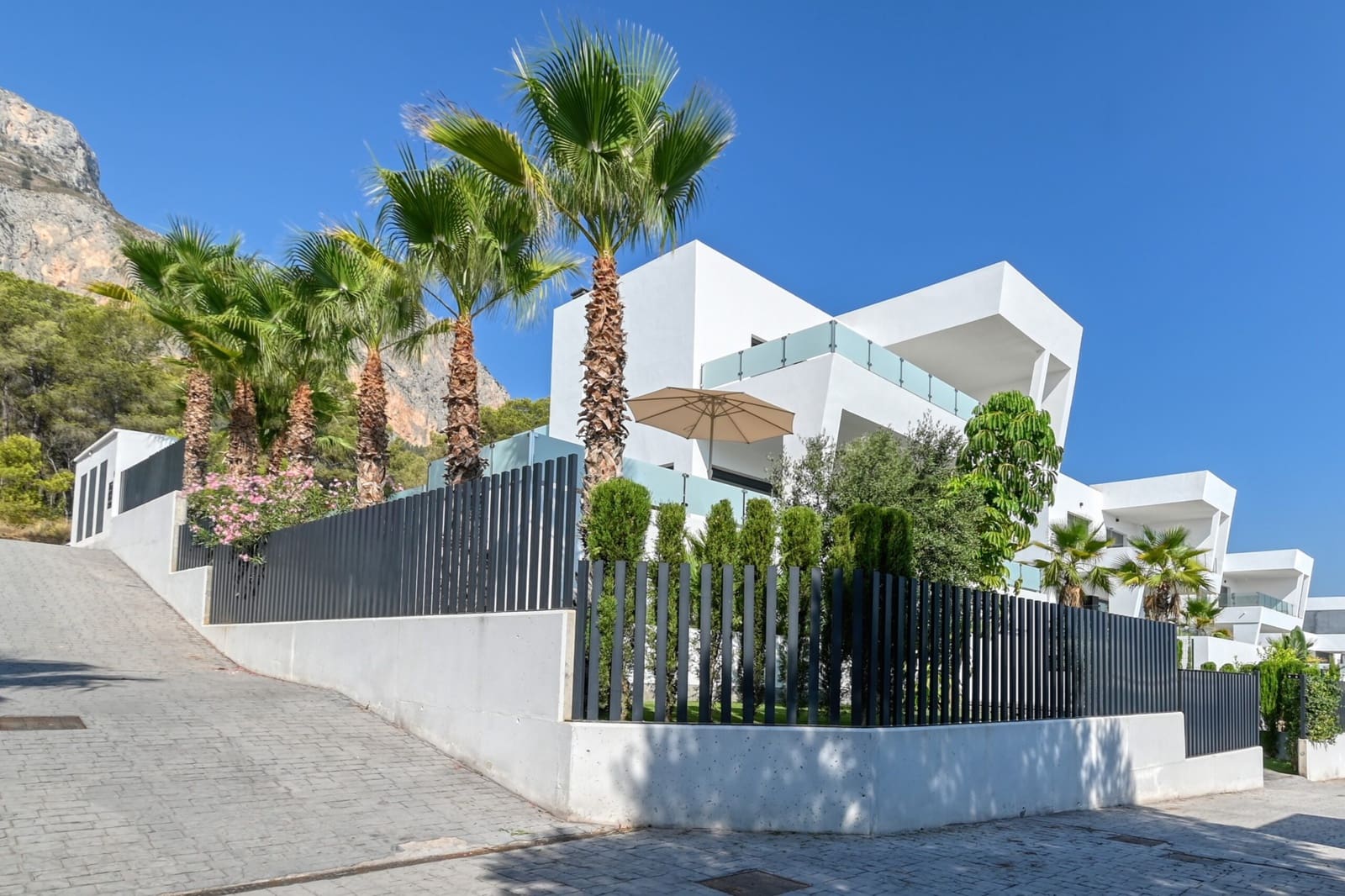 3 Zimmer Villa zu verkaufen in Polop mit Pool Garage - 729.000 € (Ref: 10042271)