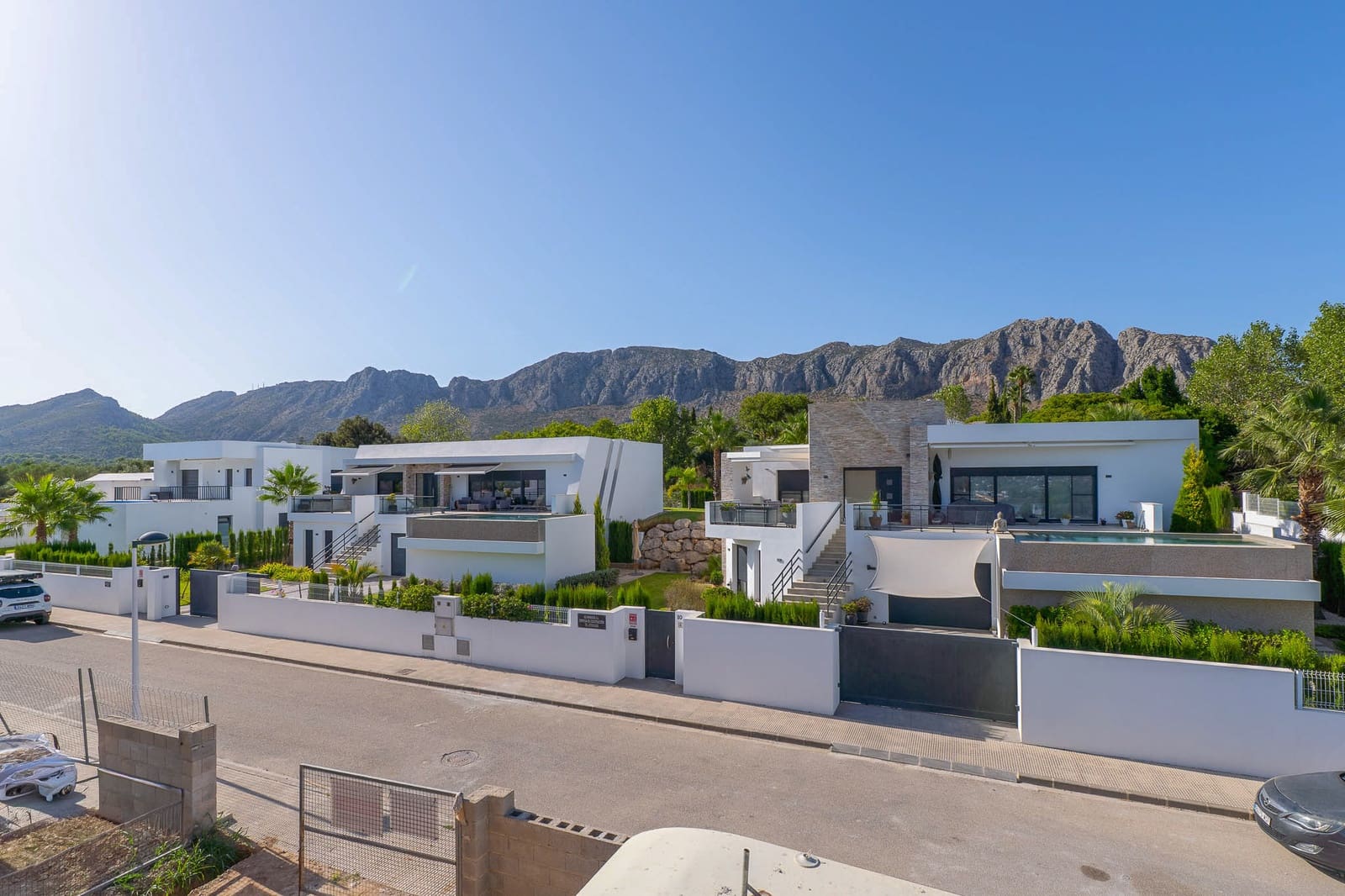 Chalet de 3 habitaciones en Beniarbeig en venta con piscina garaje - 695.000 € (Ref: 10070249)