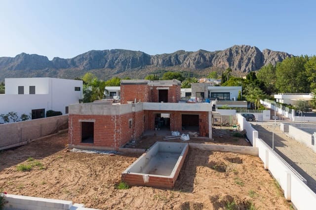 Chalet de 3 habitaciones en Beniarbeig en venta con piscina garaje - 695.000 € (Ref: 10070249)