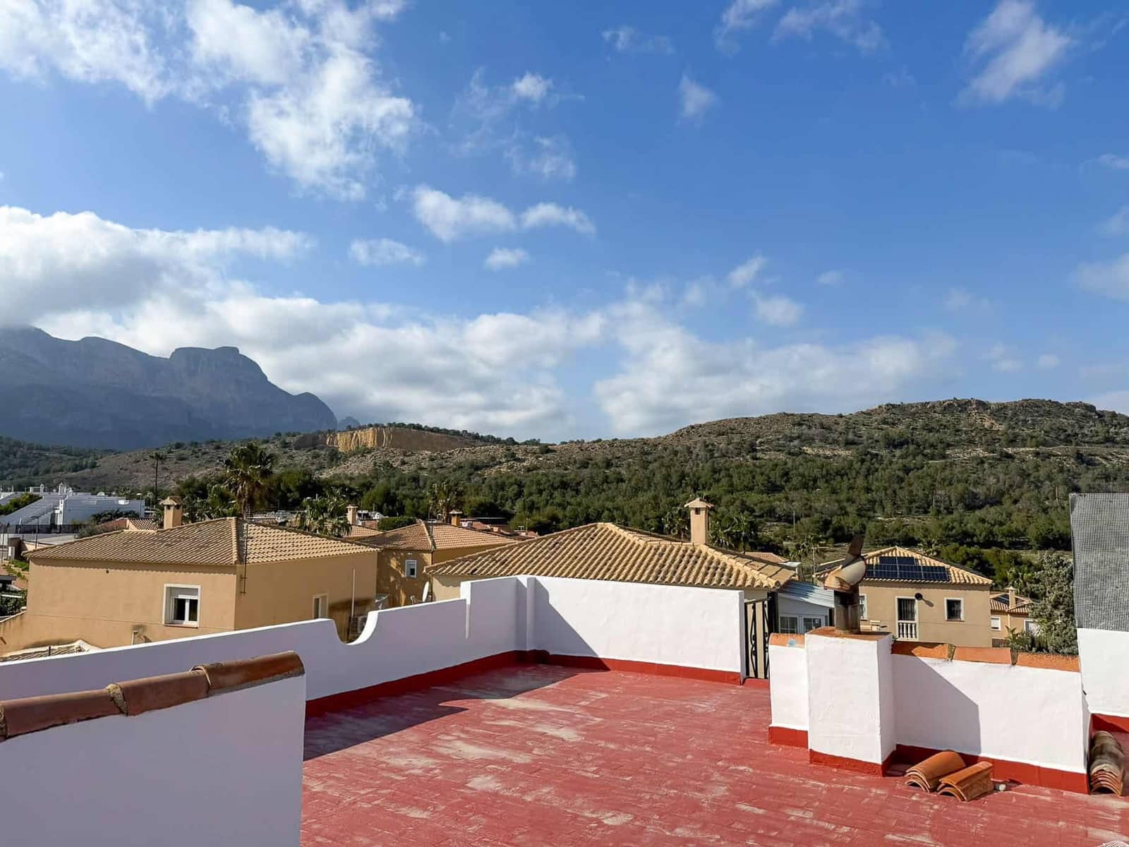 4 sovrum Villa till salu i La Nucia med pool - 395 000 € (Ref: 10118102)