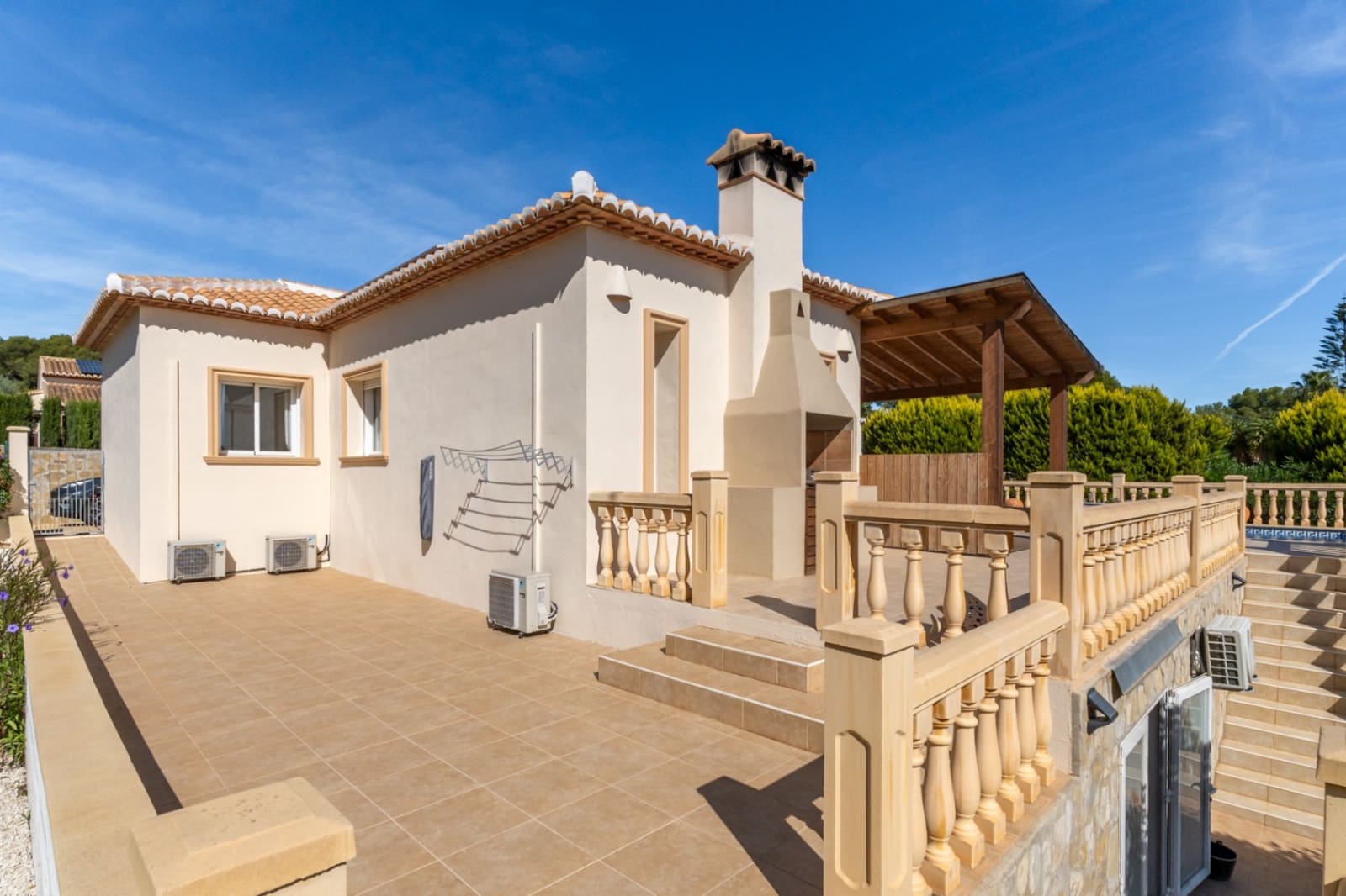 4 bedroom Villa for sale in Javea / Xabia with garage - € 849,000 (Ref: 10160628)