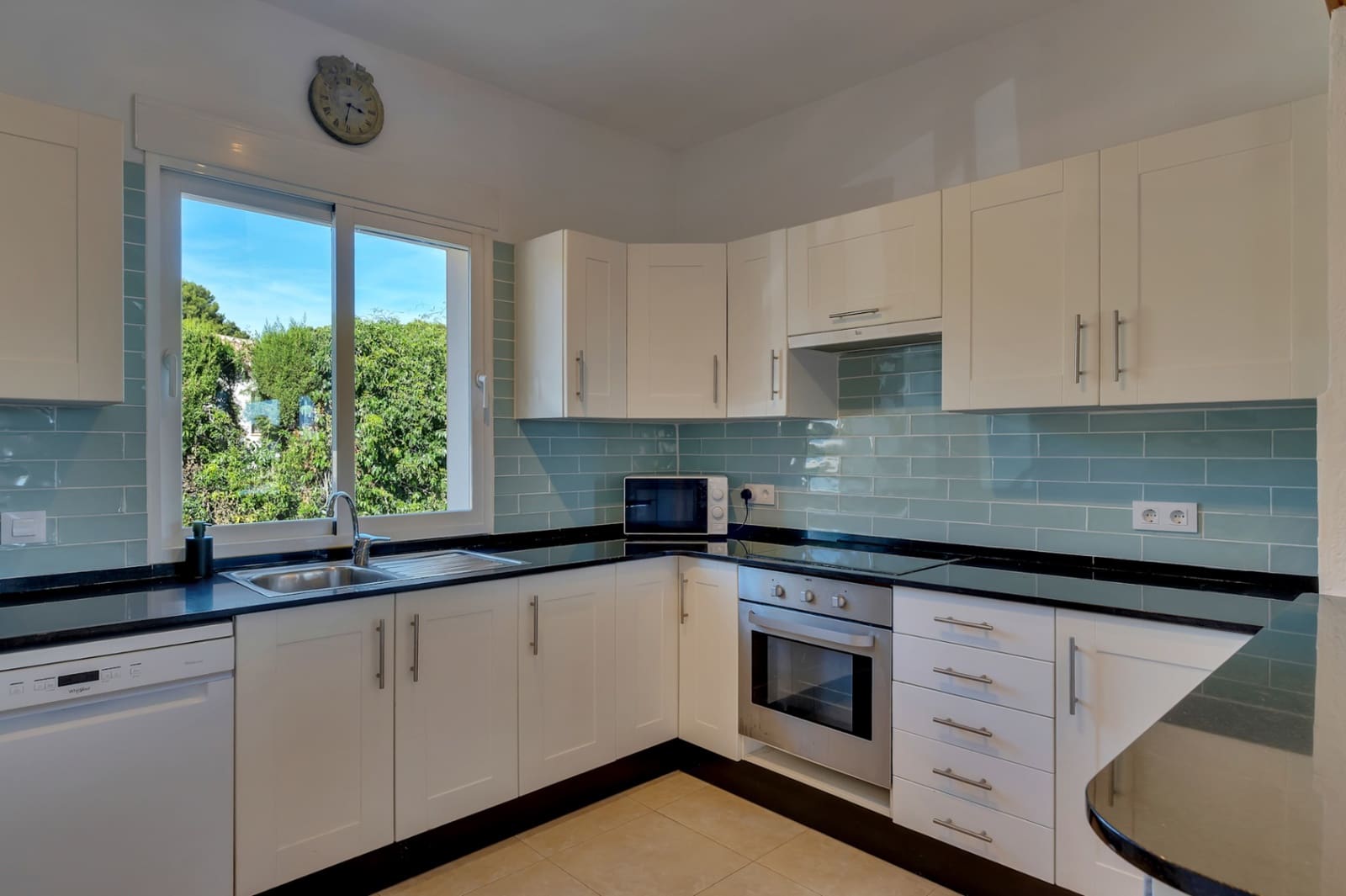 4 bedroom Villa for sale in Javea / Xabia with garage - € 849,000 (Ref: 10160628)