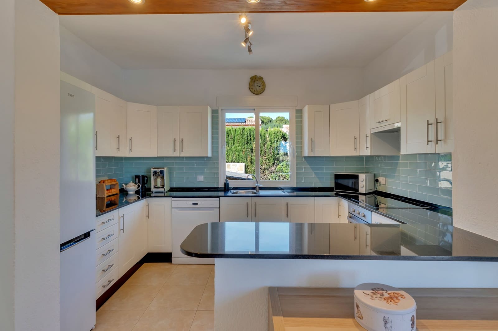4 bedroom Villa for sale in Javea / Xabia with garage - € 849,000 (Ref: 10160628)