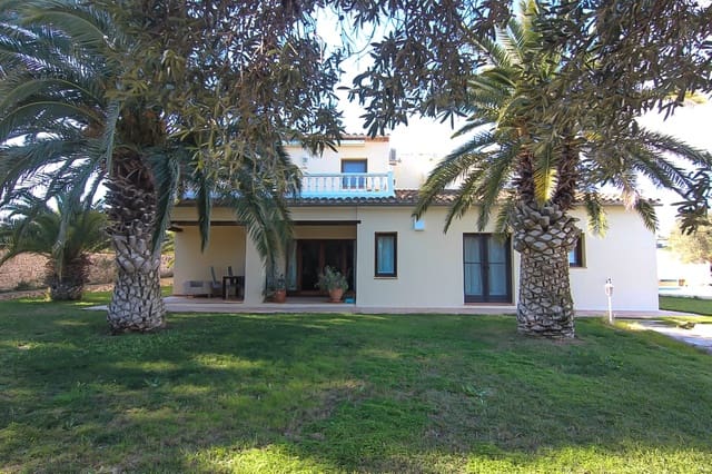 Chalet de 7 habitaciones en Benissa en venta con piscina garaje - 995.000 € (Ref: 8657447)