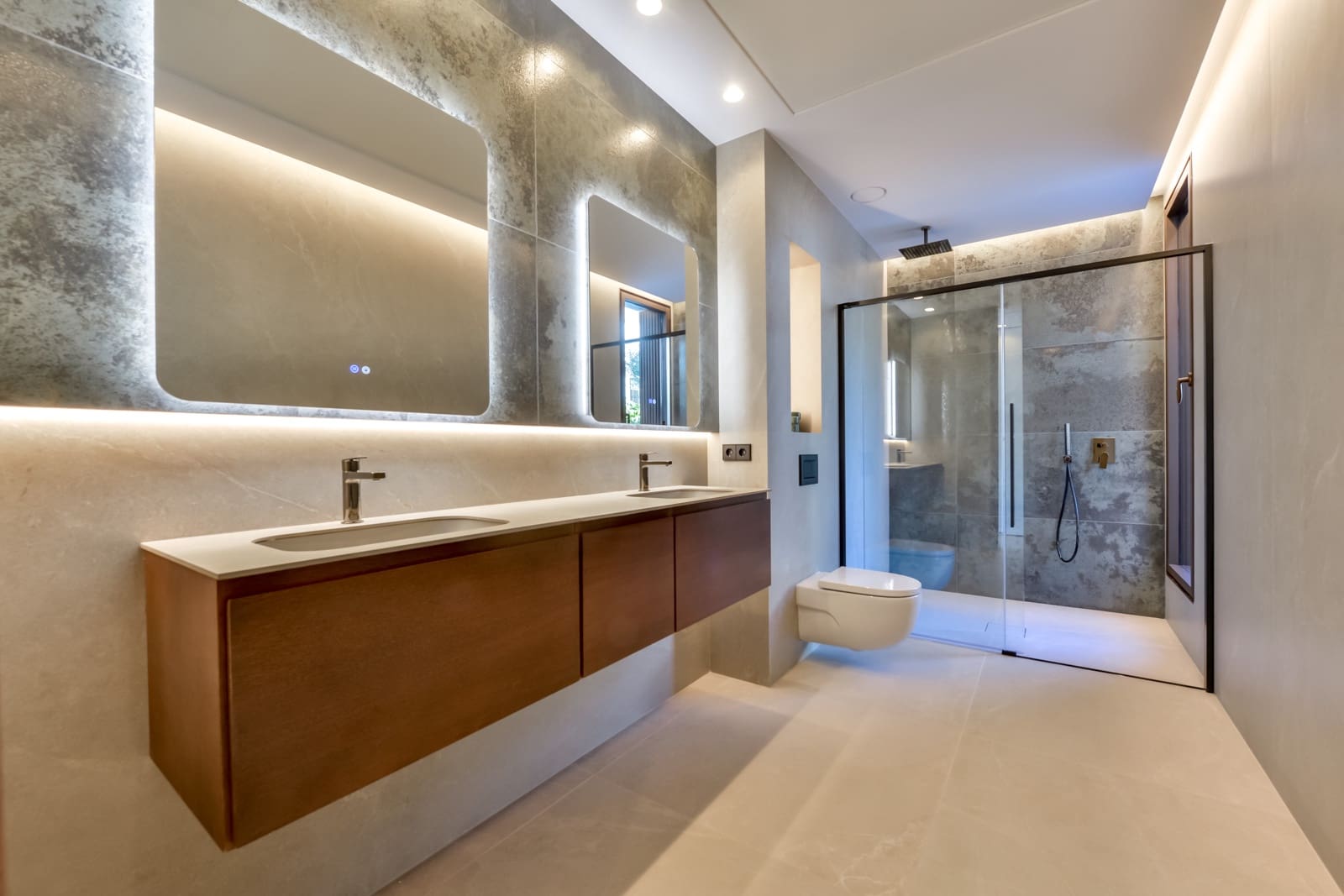 4 bedroom Villa for sale in Altea with pool - € 2,795,000 (Ref: 8657532)