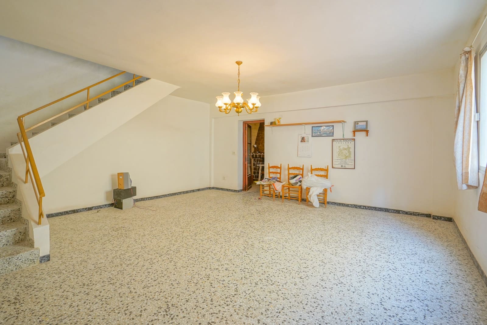 7 soveværelse Byhus til salg i Benissa med swimmingpool garage - € 320.000 (Ref: 9018688)