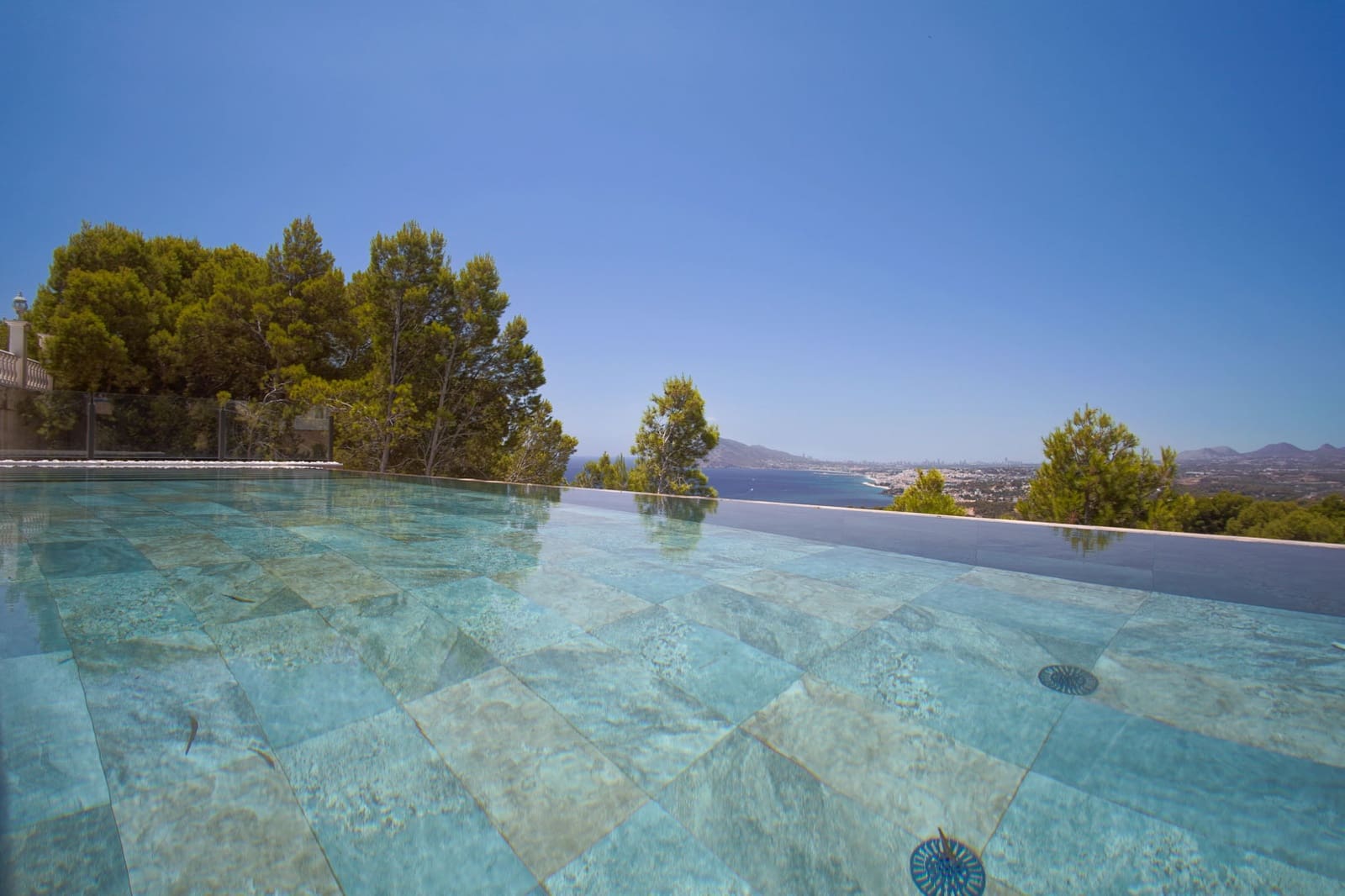 5 bedroom Villa for sale in Altea with pool - € 2,500,000 (Ref: 9142294)