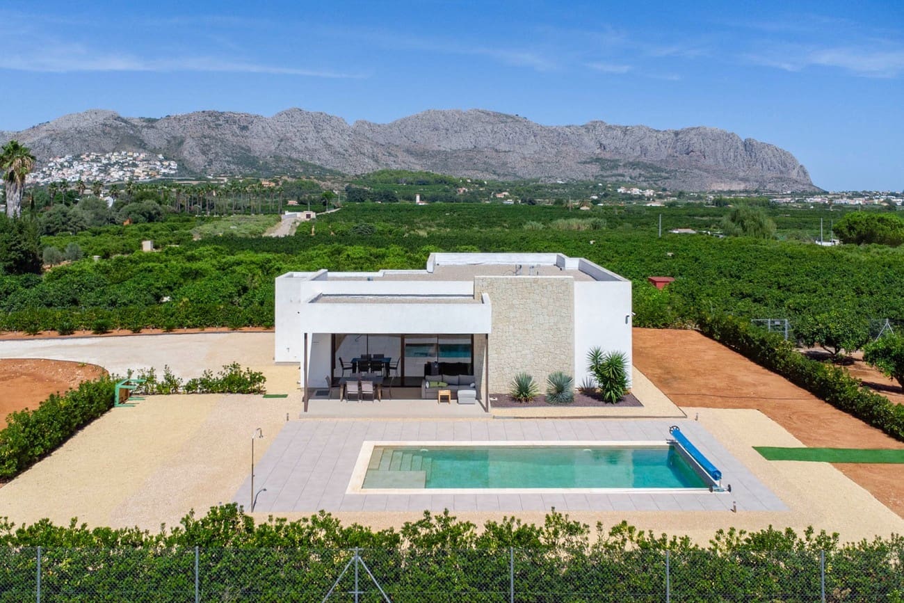 3 soveværelse Villa til salg i Beniarbeig med swimmingpool garage - € 875.000 (Ref: 9210474)