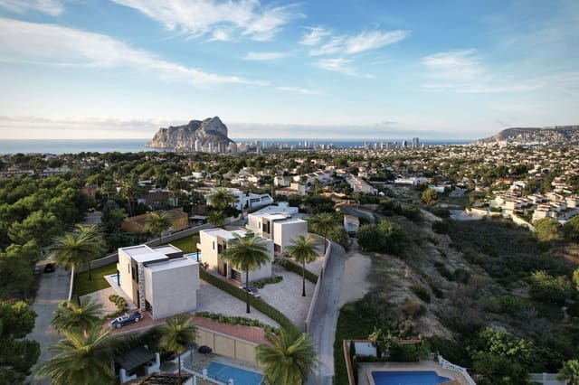 3 soverom Villa til salgs i Calpe / Calp med svømmebasseng garasje - € 925 000 (Ref: 9226990)