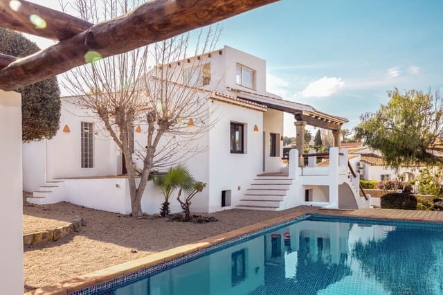 4 bedroom Villa for sale in Cap Martí - El Tossalet - Pinomar, Javea / Xàbia with pool - € 790,000 (Ref: 9284040)