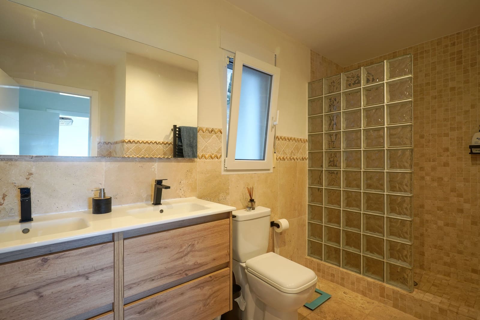 3 slaapkamer Villa te koop in Pedreguer met zwembad garage - € 850.000 (Ref: 9341732)