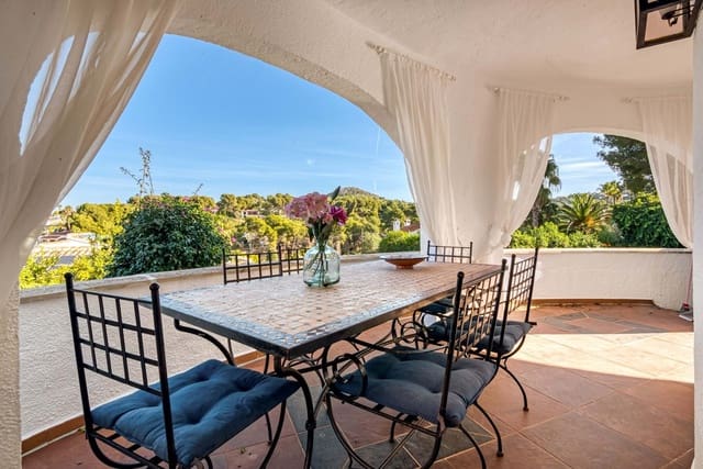 4 soverom Villa til salgs i Montgó - Ermita, Javea / Xàbia med svømmebasseng garasje - € 875 000 (Ref: 9535133)