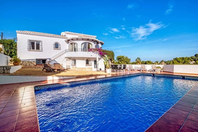 4 soverom Villa til salgs i Montgó - Ermita, Javea / Xàbia med svømmebasseng garasje - € 875 000 (Ref: 9535133)