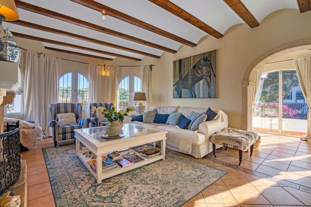 4 soverom Villa til salgs i Montgó - Ermita, Javea / Xàbia med svømmebasseng garasje - € 875 000 (Ref: 9535133)