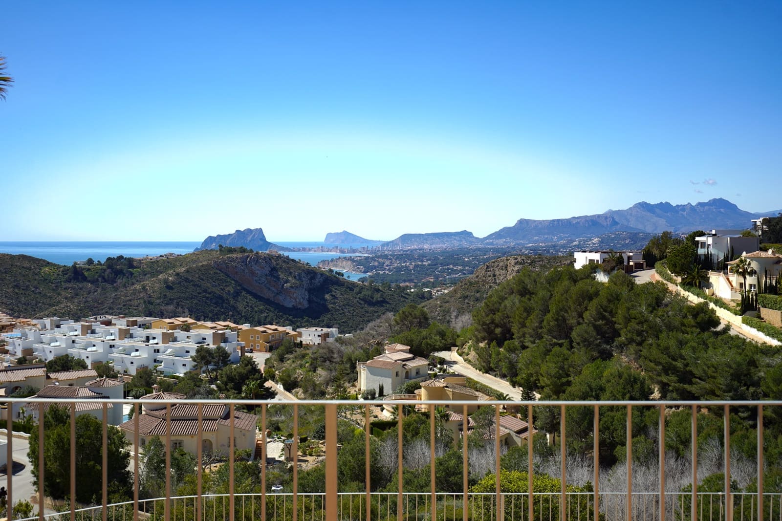 4 bedroom Villa for sale in Benitachell / Benitatxell with pool - € 745,000 (Ref: 9726208)