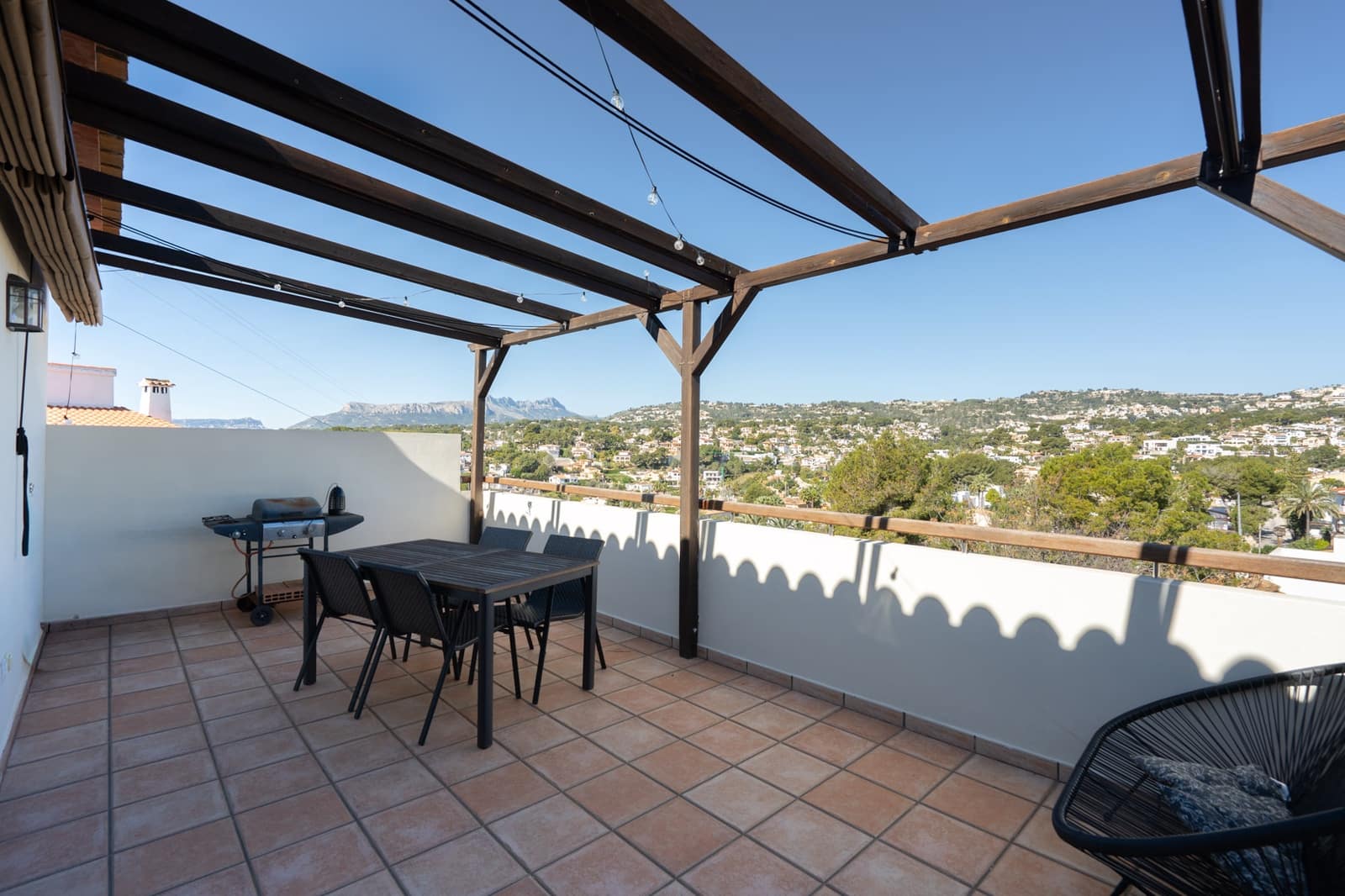 3 slaapkamer Commercieel te koop in Benissa met zwembad - € 1.000.000 (Ref: 9737355)