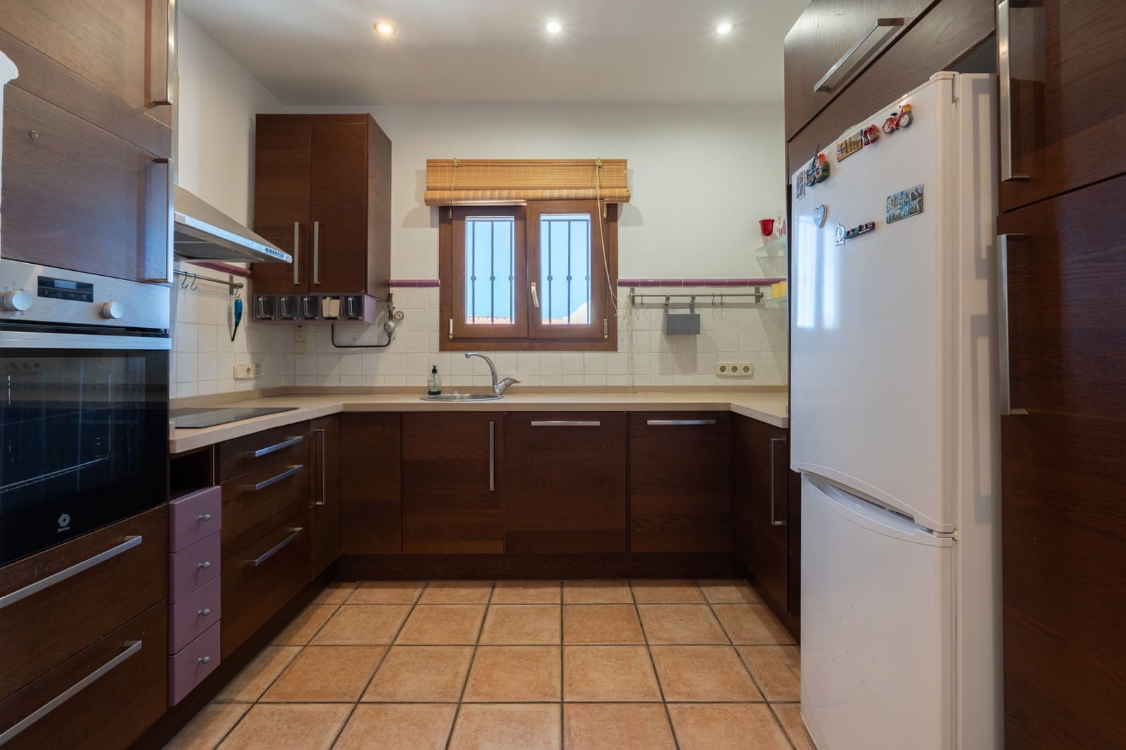 3 slaapkamer Commercieel te koop in Benissa met zwembad - € 1.000.000 (Ref: 9737355)