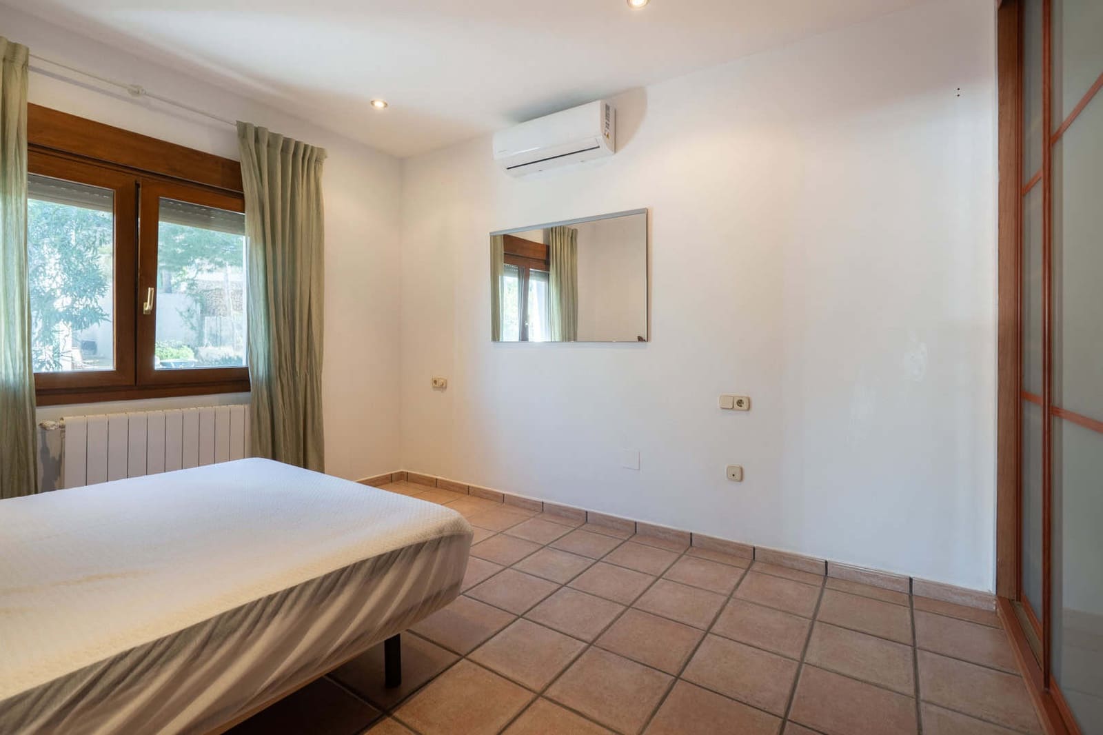 3 bedroom Commercial for sale in Benissa with pool - € 1,000,000 (Ref: 9761024)