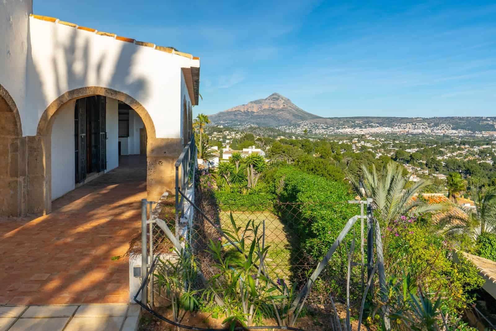 4 slaapkamer Villa te koop in Javea / Xabia met zwembad garage - € 1.550.000 (Ref: 9761036)