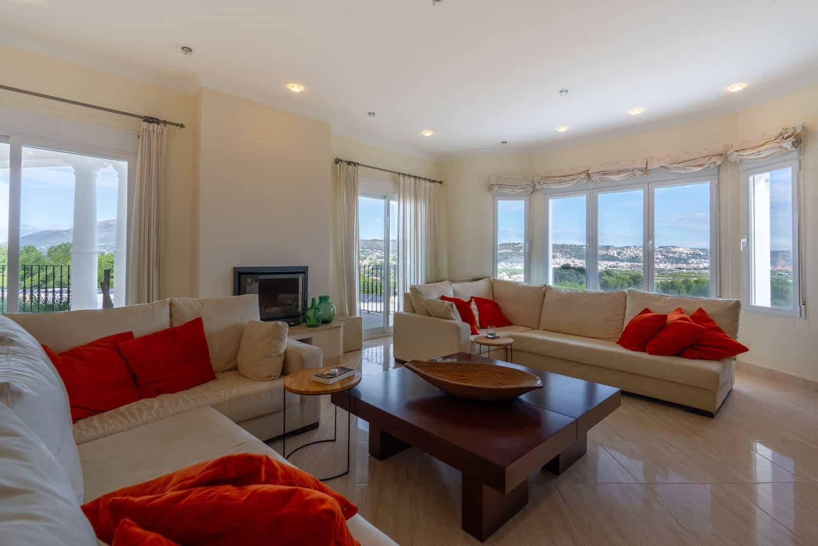 4 sypialnia Willa na sprzedaż w Javea / Xabia z basenem garażem - 1 795 000 € (Ref: 9761038)