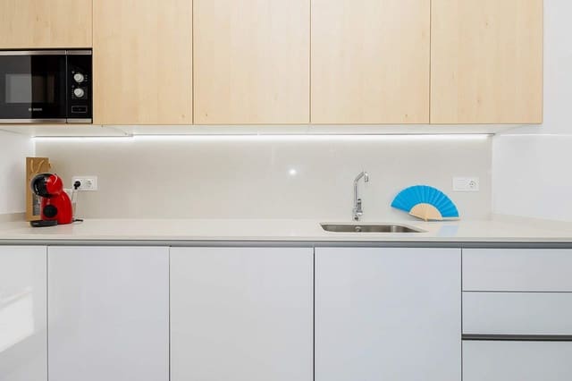 3 soveværelse Villa til salg i Polop med swimmingpool - € 759.000 (Ref: 9761057)