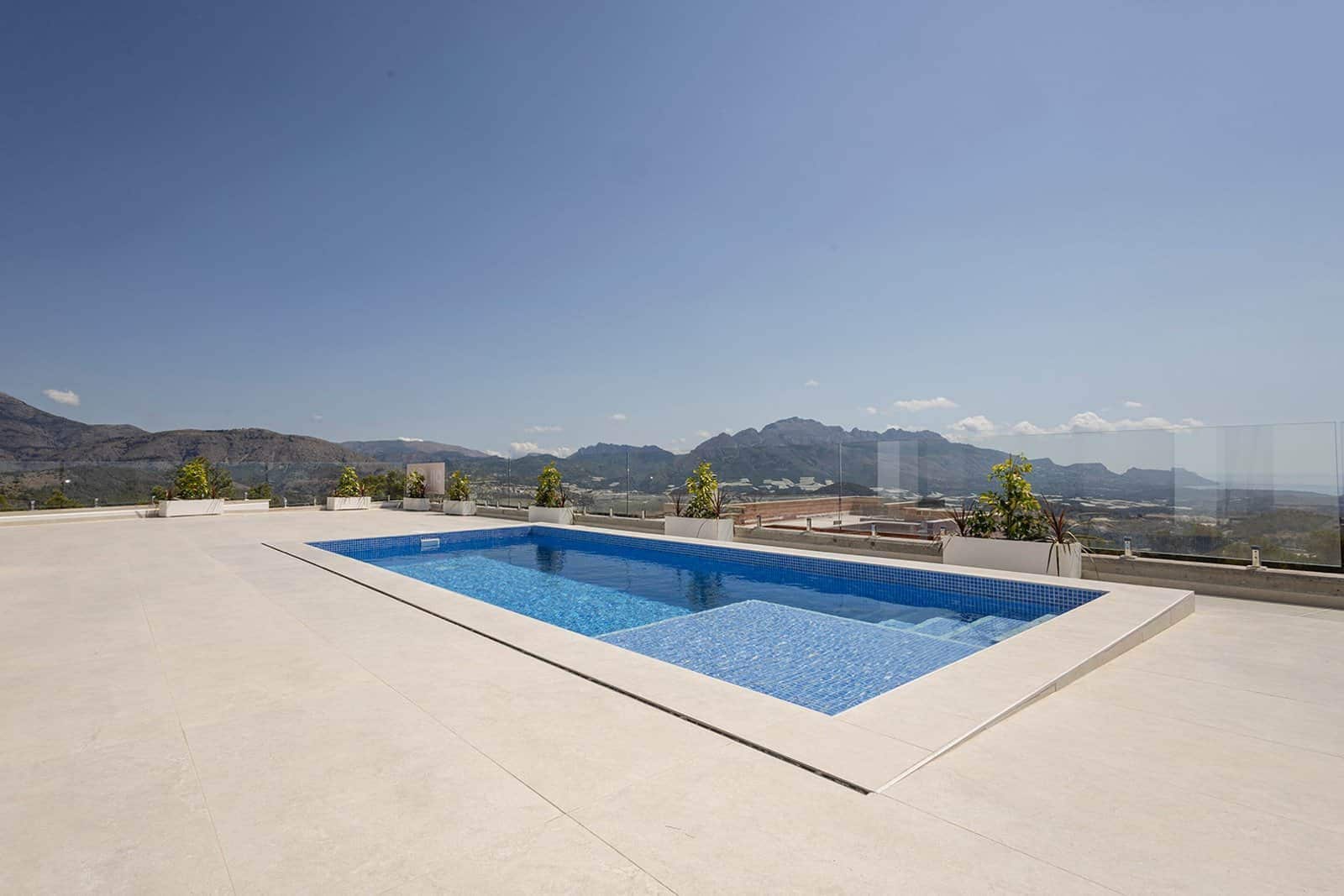 3 soveværelse Villa til salg i Polop med swimmingpool - € 759.000 (Ref: 9761057)