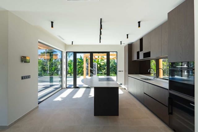 3 slaapkamer Villa te koop in La Granadella  - Costa Nova, Javea / Xàbia met zwembad - € 1.749.000 (Ref: 9761065)