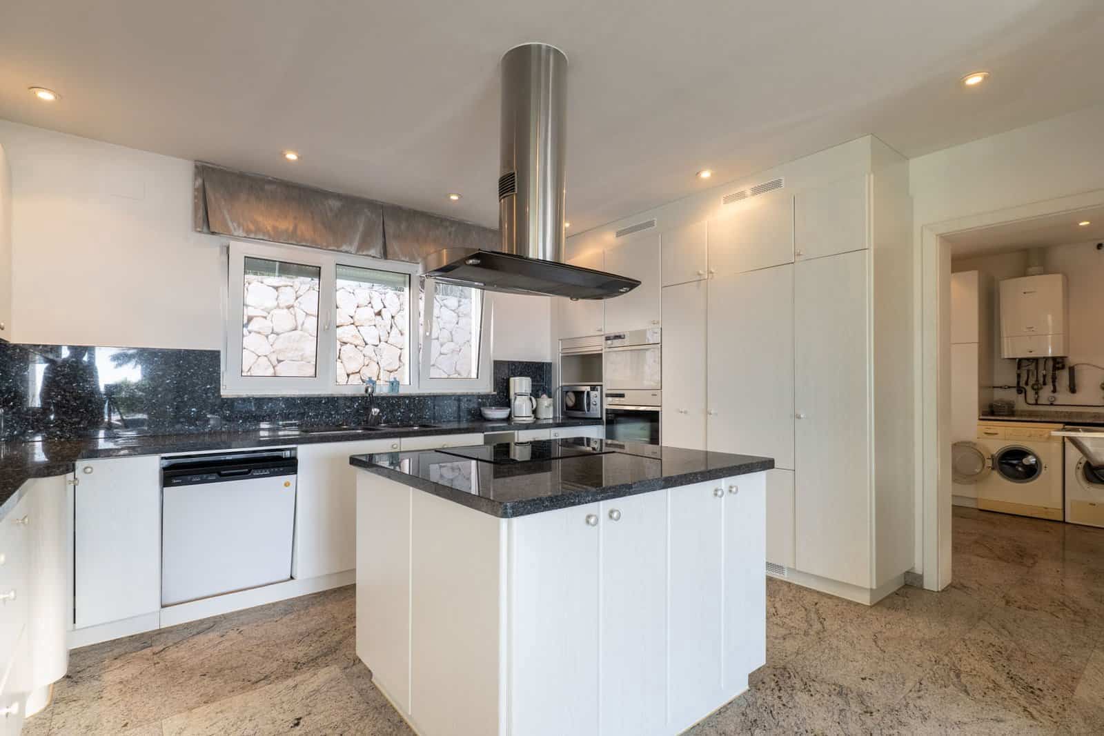 4 soverom Villa til salgs i Moraira med svømmebasseng garasje - € 1 990 000 (Ref: 9761067)