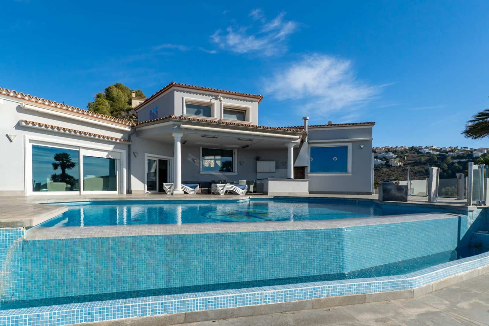4 soverom Villa til salgs i Moraira med svømmebasseng garasje - € 1 990 000 (Ref: 9761067)