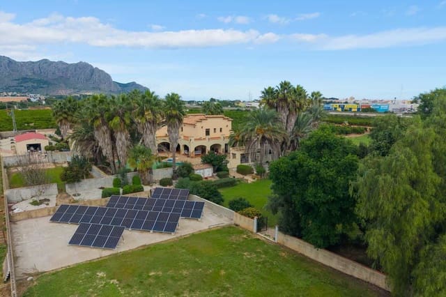 5 soverom Villa til salgs i Ondara med svømmebasseng garasje - € 1 490 000 (Ref: 9761070)