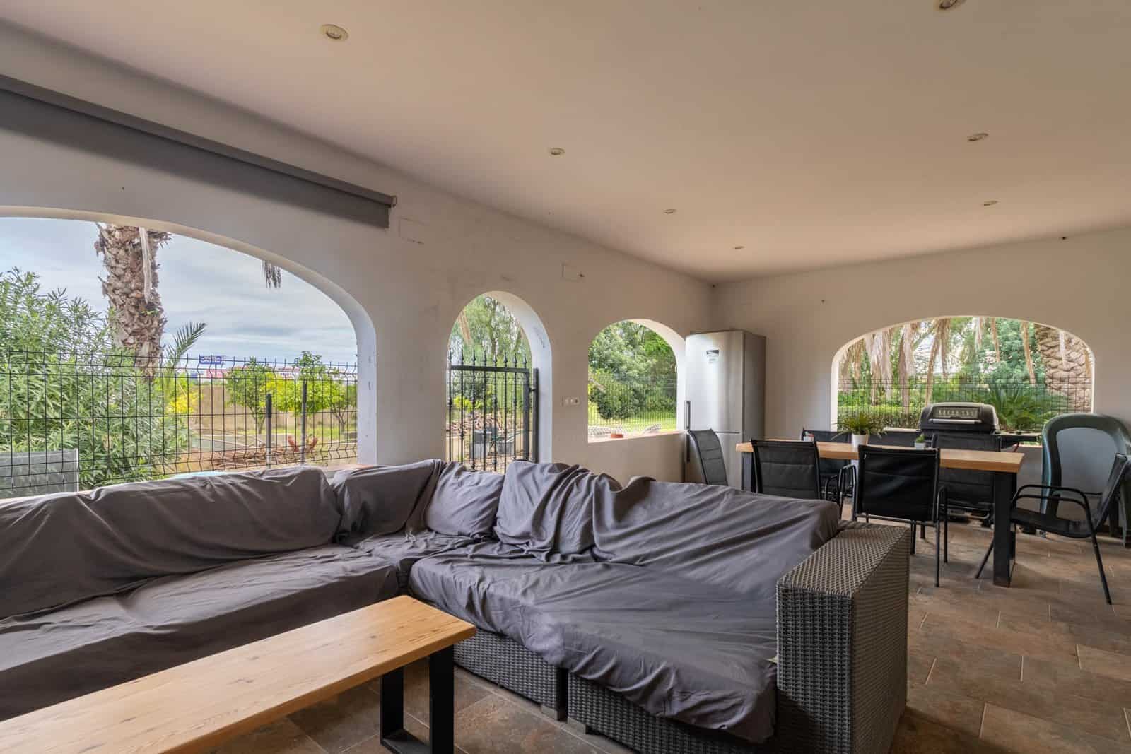 5 soverom Villa til salgs i Ondara med svømmebasseng garasje - € 1 490 000 (Ref: 9761070)