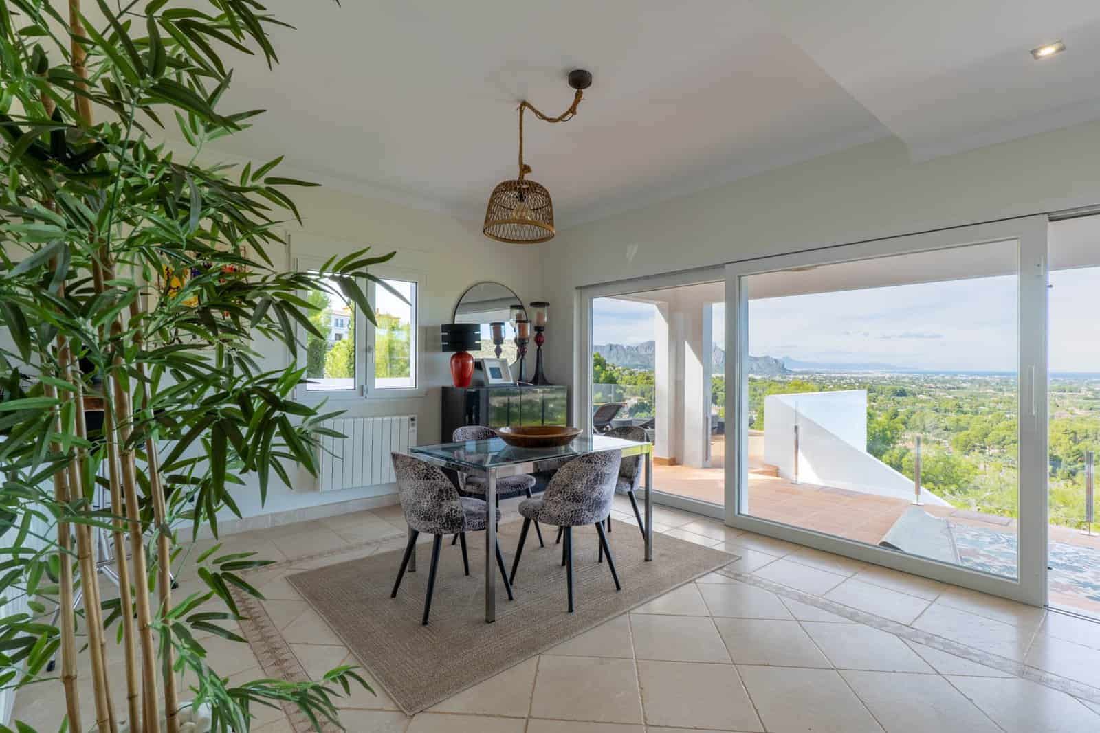 3 soverom Villa til salgs i La Sella med svømmebasseng garasje - € 795 000 (Ref: 9761073)