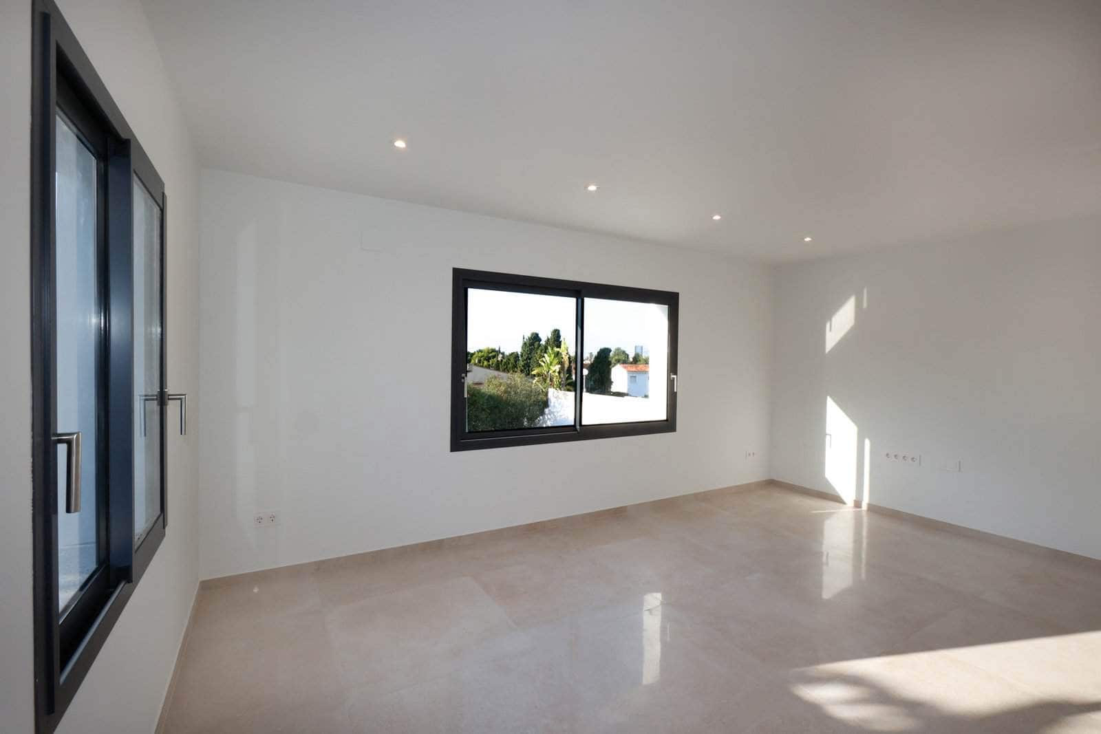 4 chambre Villa/Maison à vendre à Calpe / Calp avec piscine - 840 000 € (Ref: 9761074)