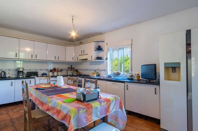 Chalet de 6 habitaciones en Pedreguer en venta con piscina garaje - 732.000 € (Ref: 9761085)