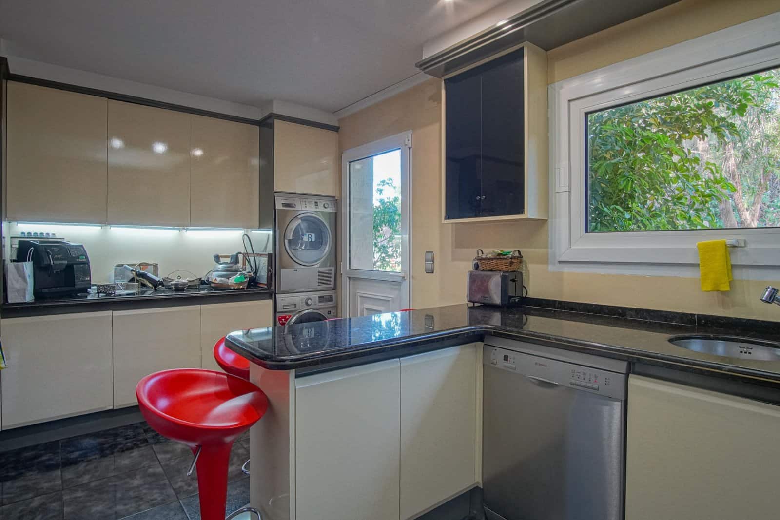 4 quarto Moradia para venda em Denia com piscina - 1 190 000 € (Ref: 9761097)