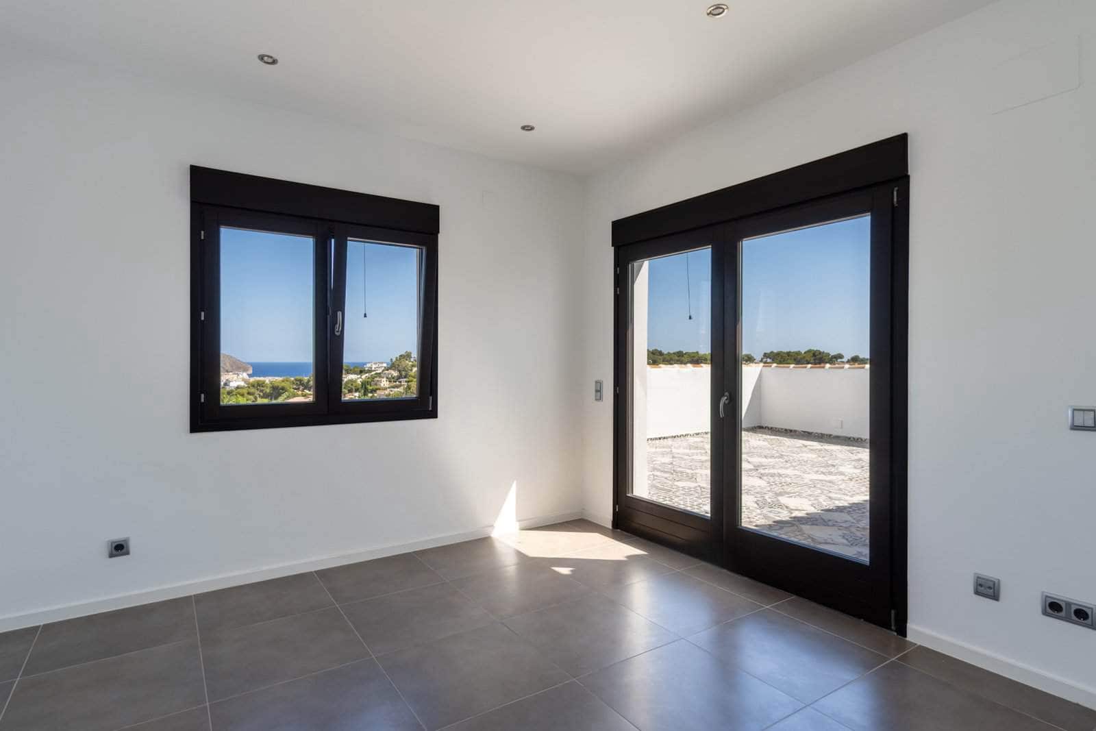 3 soveværelse Villa til salg i Moraira med swimmingpool - € 1.440.000 (Ref: 9761105)