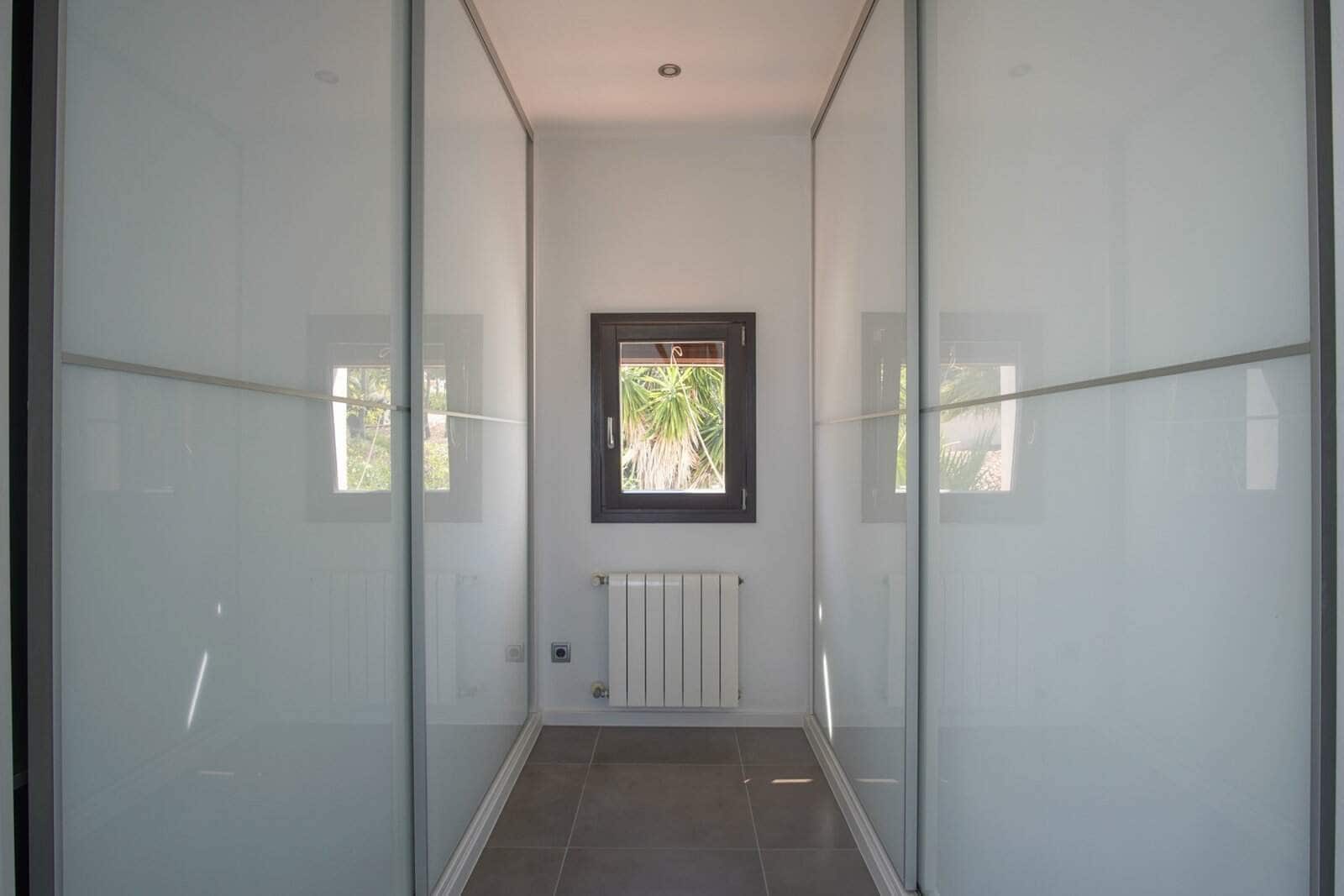 3 soveværelse Villa til salg i Moraira med swimmingpool - € 1.440.000 (Ref: 9761105)