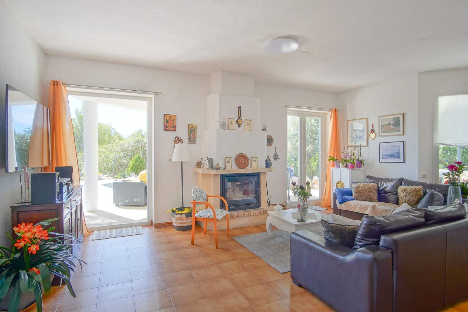 3 bedroom Villa for sale in Altea with pool - € 530,000 (Ref: 9761121)