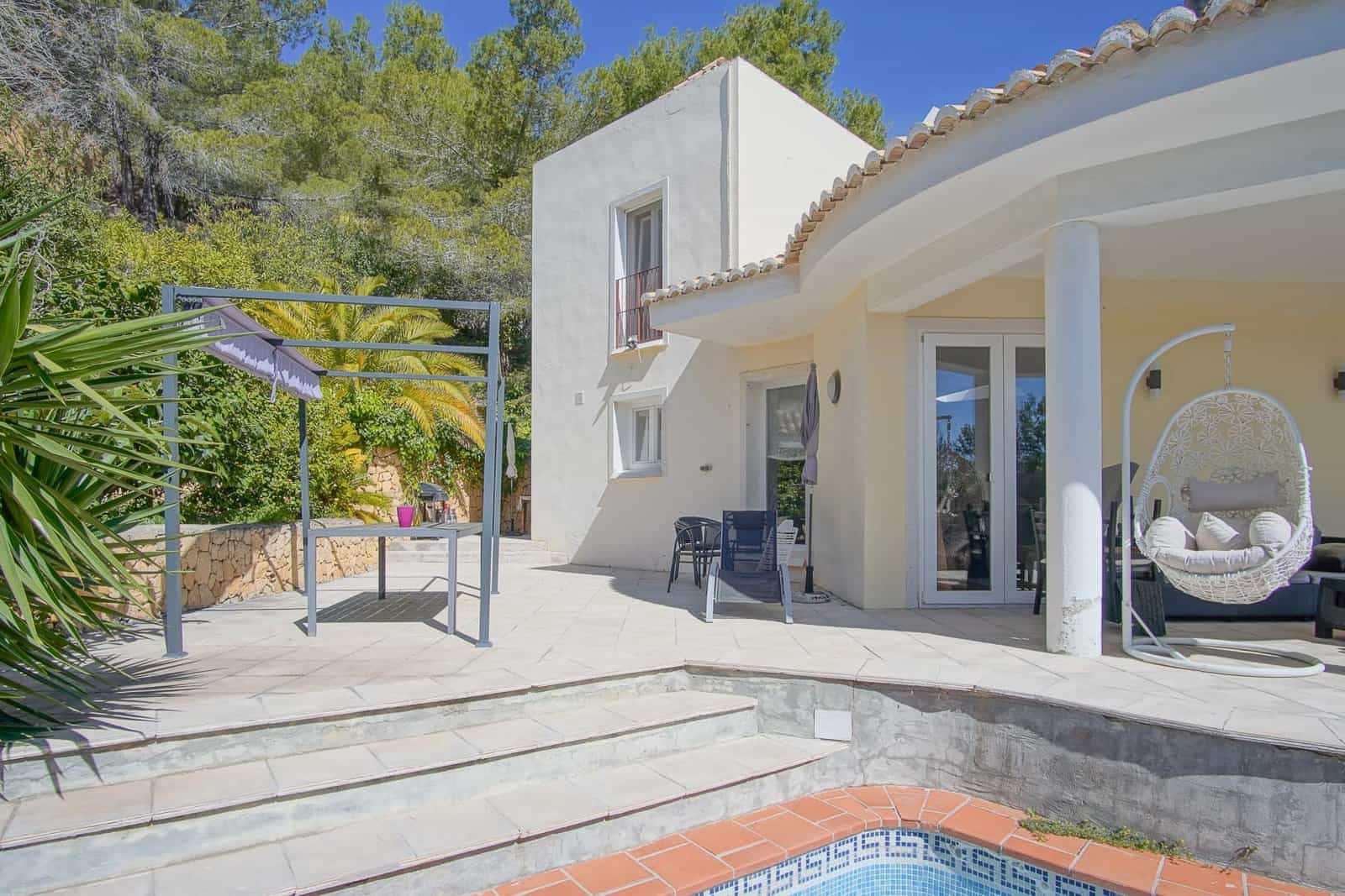 3 bedroom Villa for sale in Altea with pool - € 530,000 (Ref: 9761121)