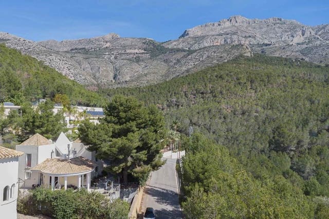 3 soveværelse Villa til salg i Altea med swimmingpool - € 530.000 (Ref: 9761121)