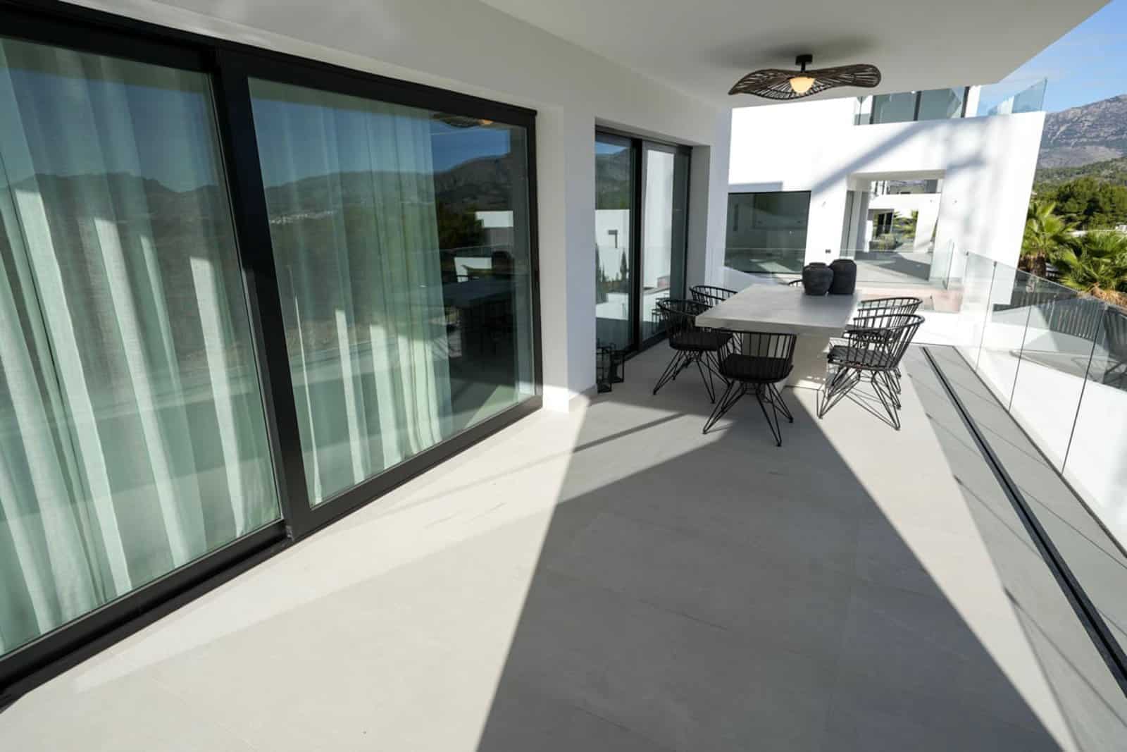 3 bedroom Villa for sale in Polop with pool garage - € 860,000 (Ref: 9761124)