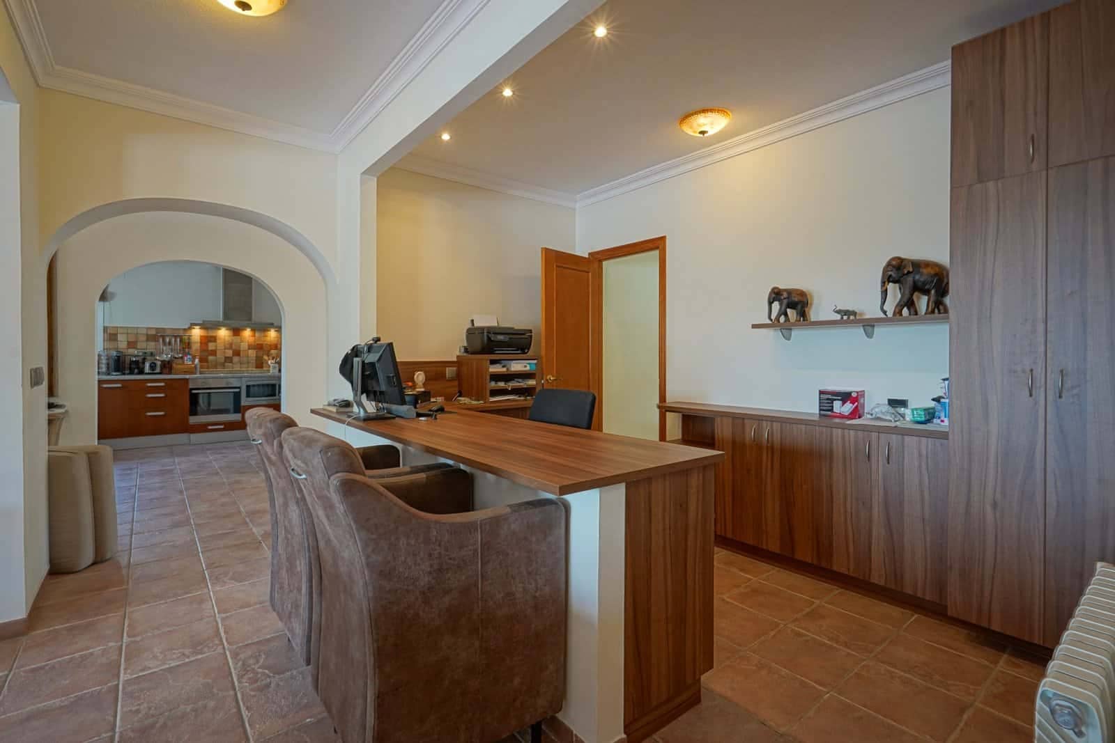 4 makuuhuone Huvila myytävänä paikassa Alhama Springs mukana uima-altaan - 1 295 000 € (Ref: 9761130)