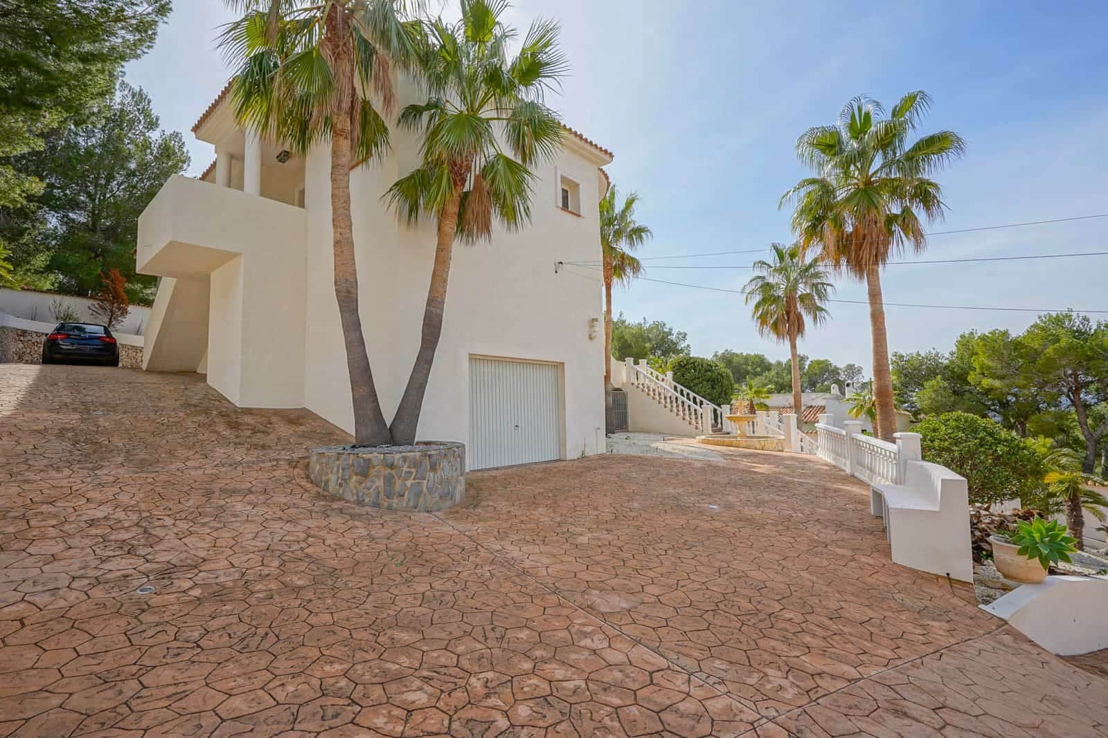 4 makuuhuone Huvila myytävänä paikassa Alhama Springs mukana uima-altaan - 1 295 000 € (Ref: 9761130)