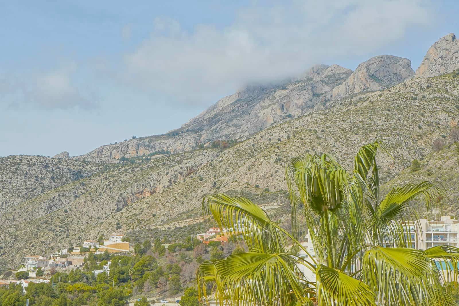 4 makuuhuone Huvila myytävänä paikassa Alhama Springs mukana uima-altaan - 1 295 000 € (Ref: 9761130)